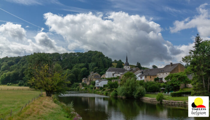 Chassepierre village